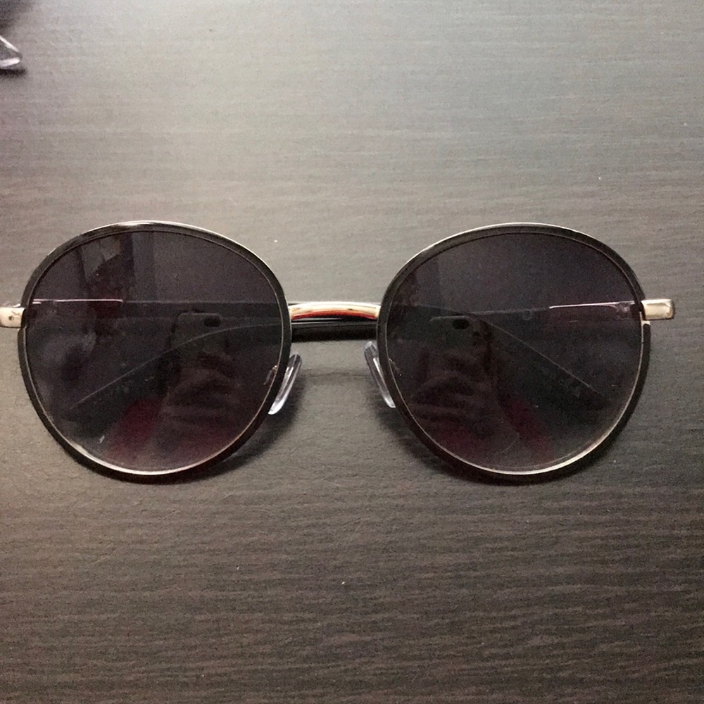 Sunglasses! - Picture 3 of 7